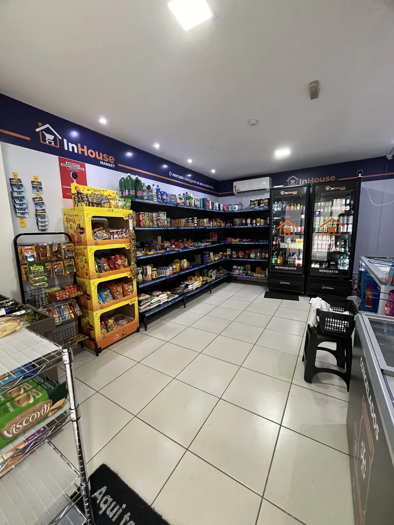 Mercadinho 24h dentro do condomínio
